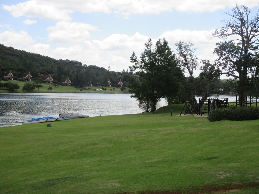 African Sky Hotels - Pine Lake Inn White River Eksteriør billede