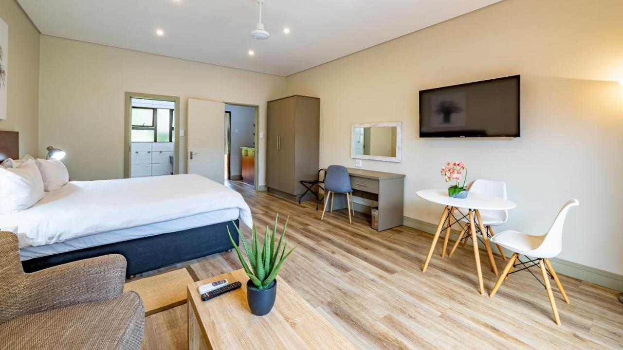 African Sky Hotels - Pine Lake Inn White River Eksteriør billede