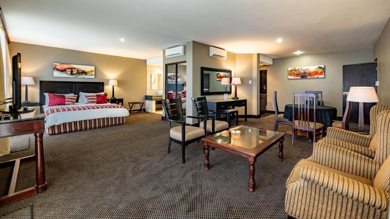 African Sky Hotels - Pine Lake Inn White River Eksteriør billede