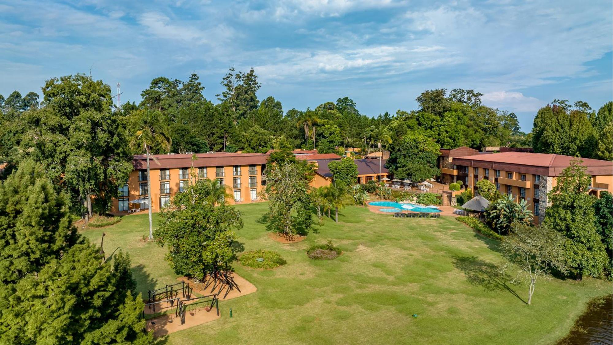 African Sky Hotels - Pine Lake Inn White River Eksteriør billede