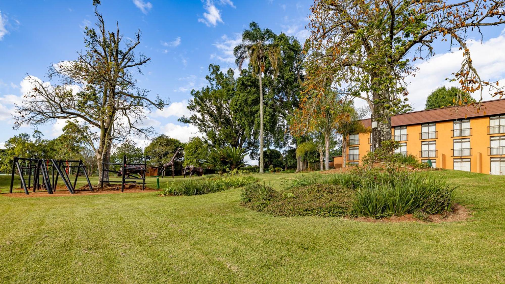 African Sky Hotels - Pine Lake Inn White River Eksteriør billede